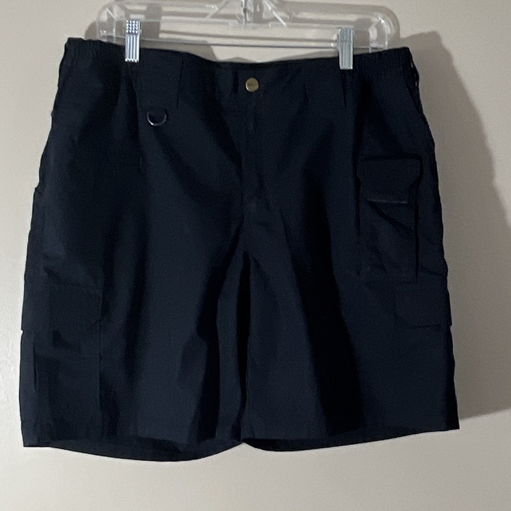 5.11 Tactical Black Cargo Shorts US 16 UK 20 FR 48 DE 46
